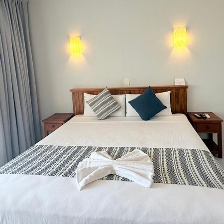 Hotel Villas Ema Zihuatanejo Exteriör bild