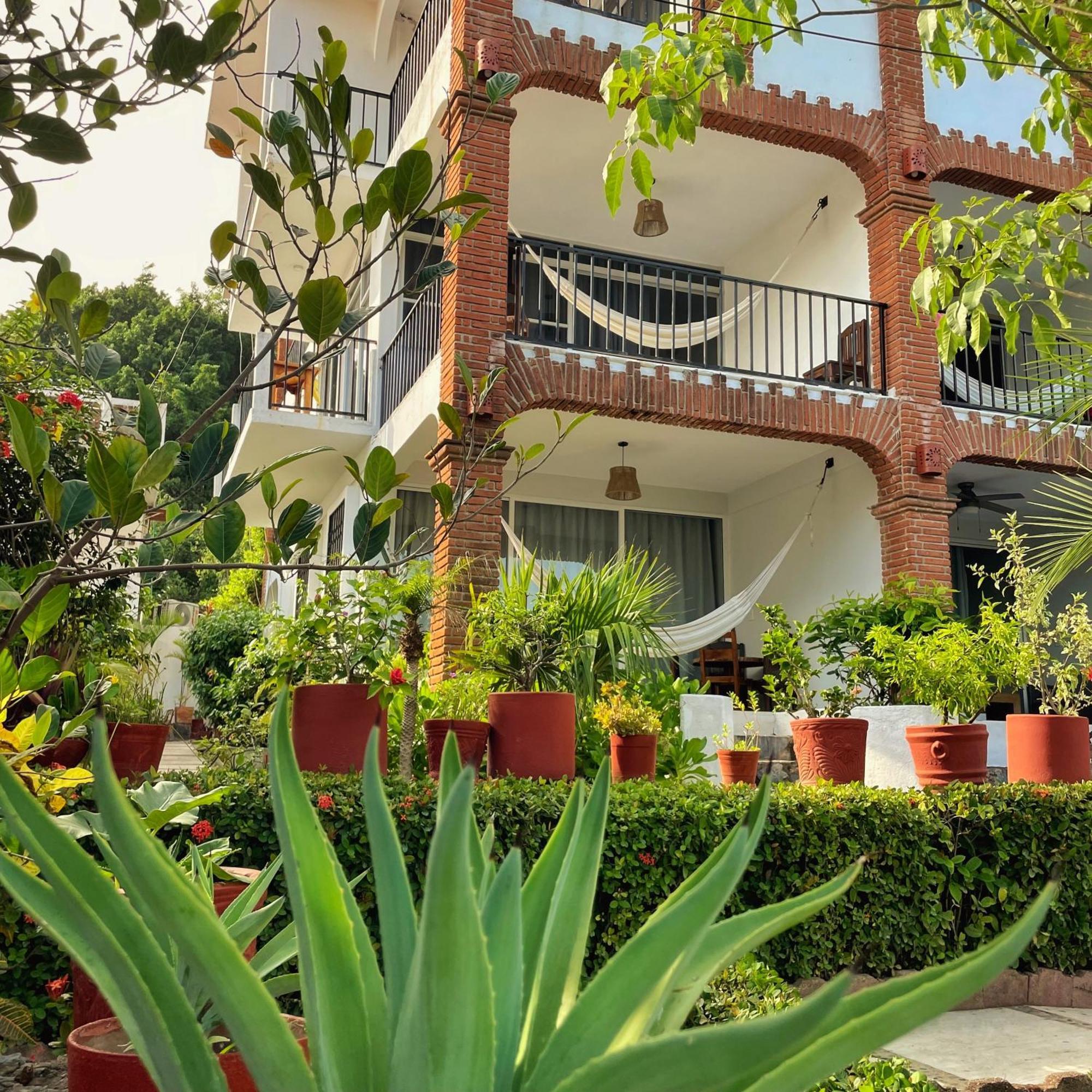 Hotel Villas Ema Zihuatanejo Exteriör bild