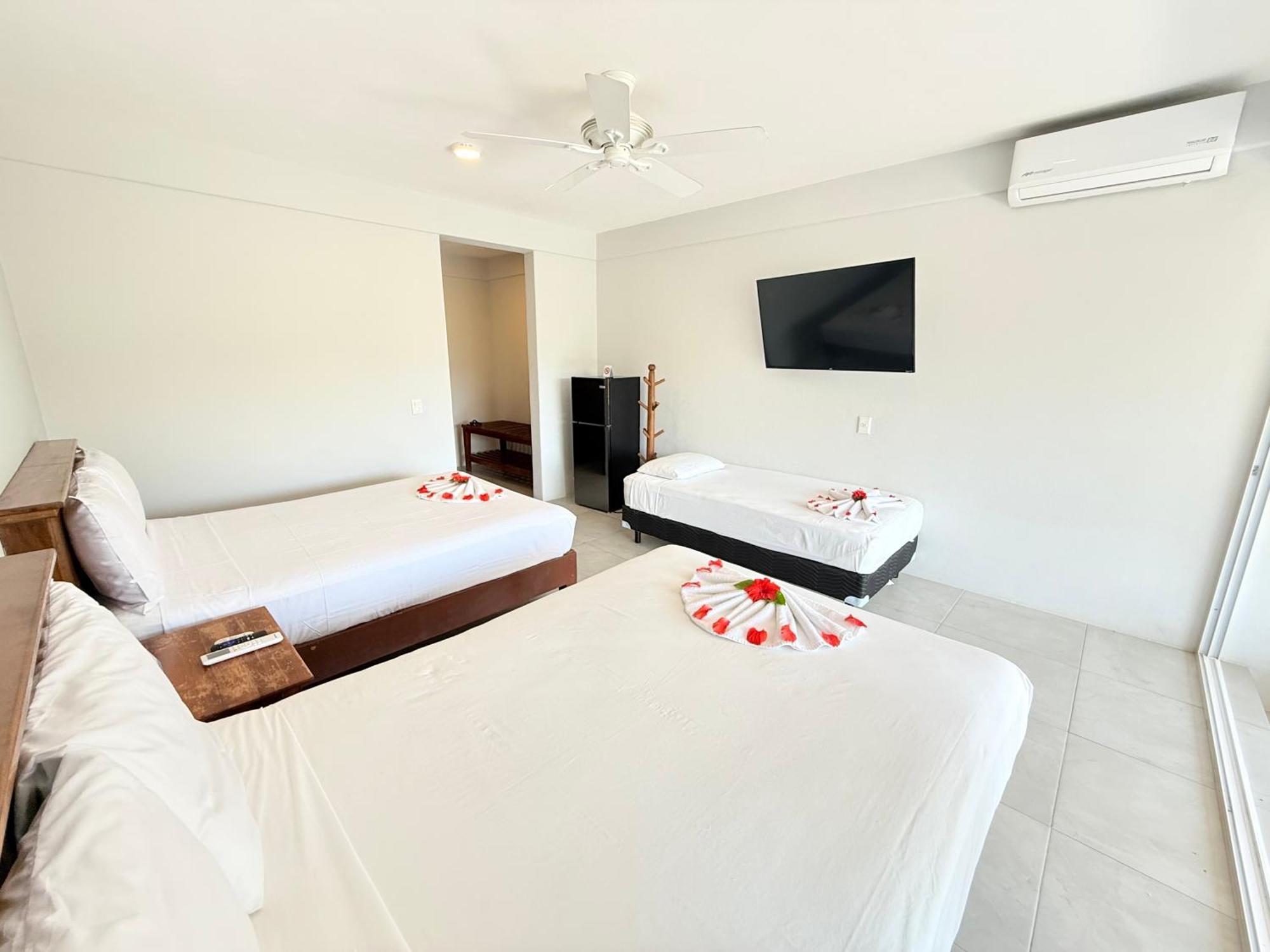 Hotel Villas Ema Zihuatanejo Exteriör bild